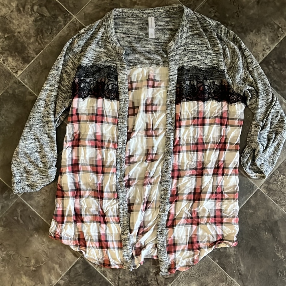 Plaid/Heather/Lace Buttoned Shirt